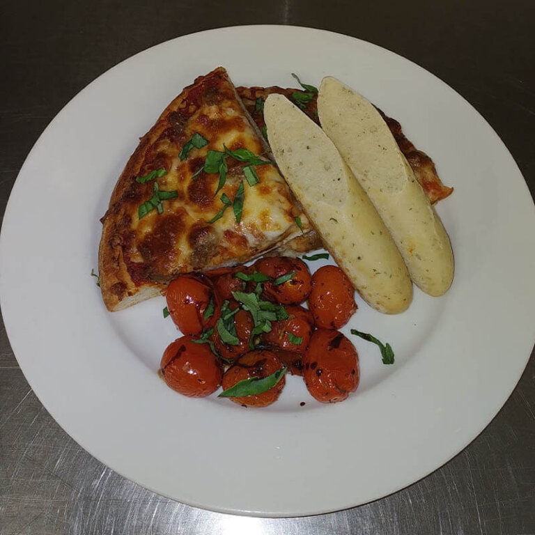 trad-dining-parkplace_0000_20230130_114624